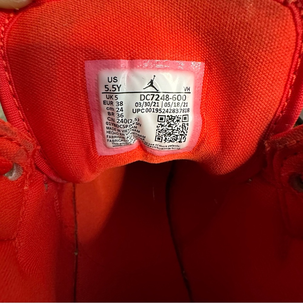 2021
Air Jordan 1 Mid SE 'Barcelona Sweater - Picture 5 of 6